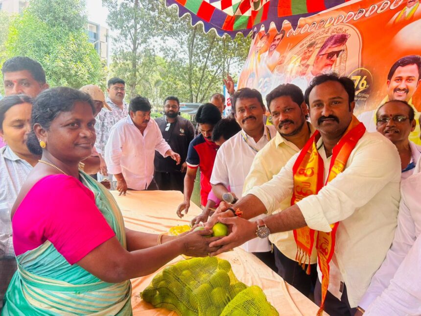 చంద్రబాబు జన్మదినాన్ని ఘనంగా జరుపుకున్న తెలుగు తమ్ముళ్ళు