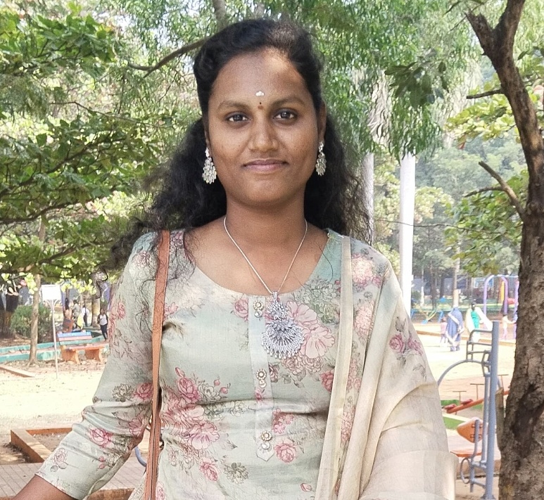 ఎండాడలో యువతి ఆత్మహత్య