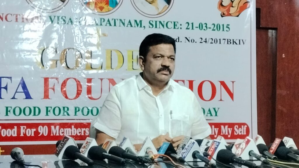దేవుడు నా ఆకలి కేక విన్నాడు..నేడు అన్నదాతగా మార్చాడు. !