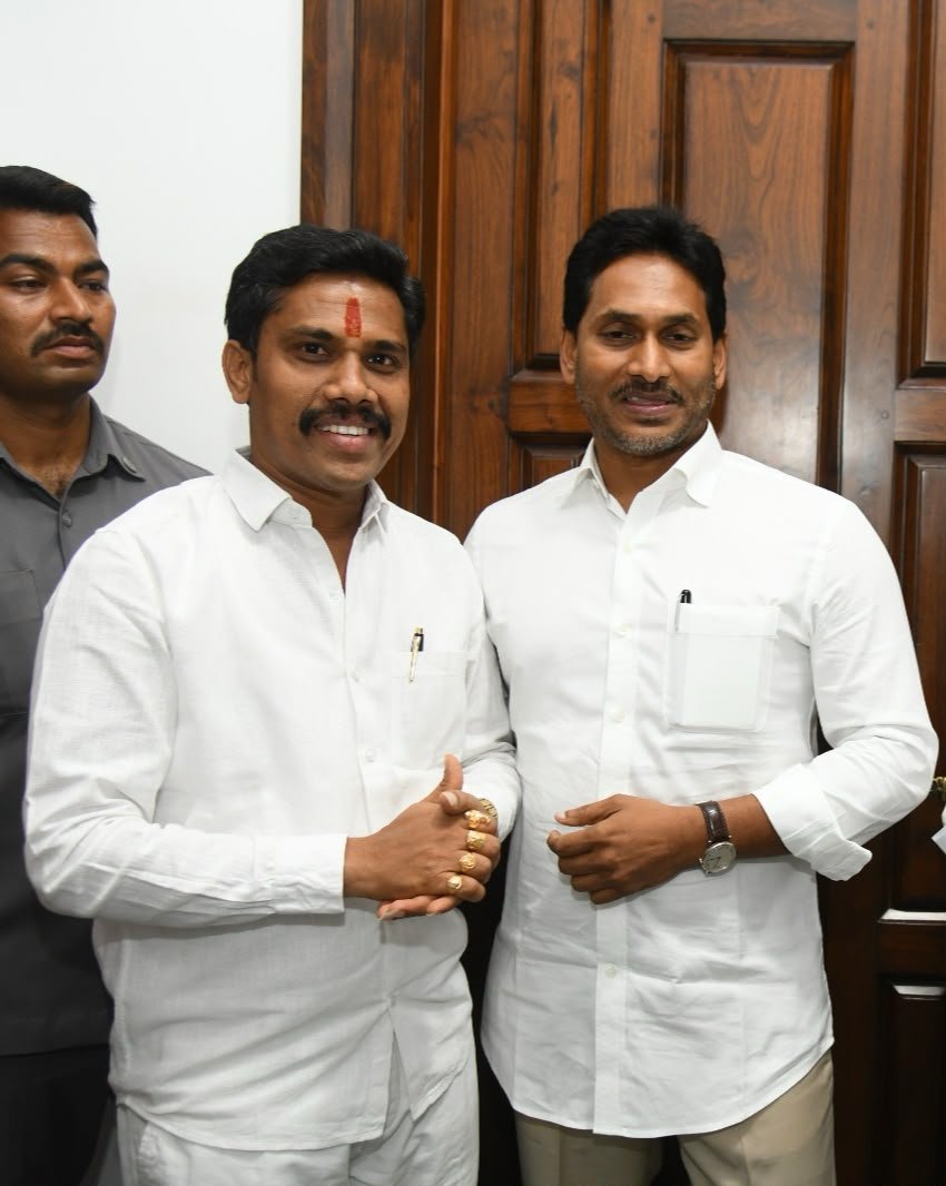 వైఎస్సార్‌సీపీ రాష్ట్ర బీసీ విభాగం సమీక్ష సమావేశం