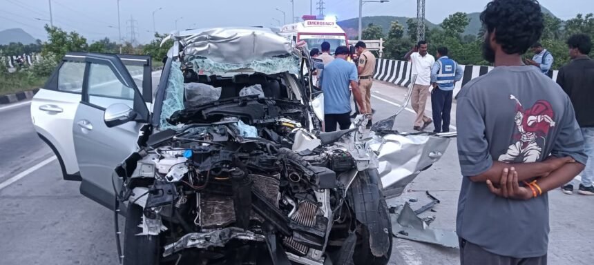 ​విశాఖలో ఘోర రోడ్డు ప్రమాదం: