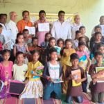బాల వికాస్ ఫౌండేషన్‌లో విద్యార్థులకు పుస్తకాల పంపిణీ